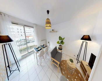 Private room at 47 Rue Pierre Audry, 69009 Lyon, France, image 6 of 14