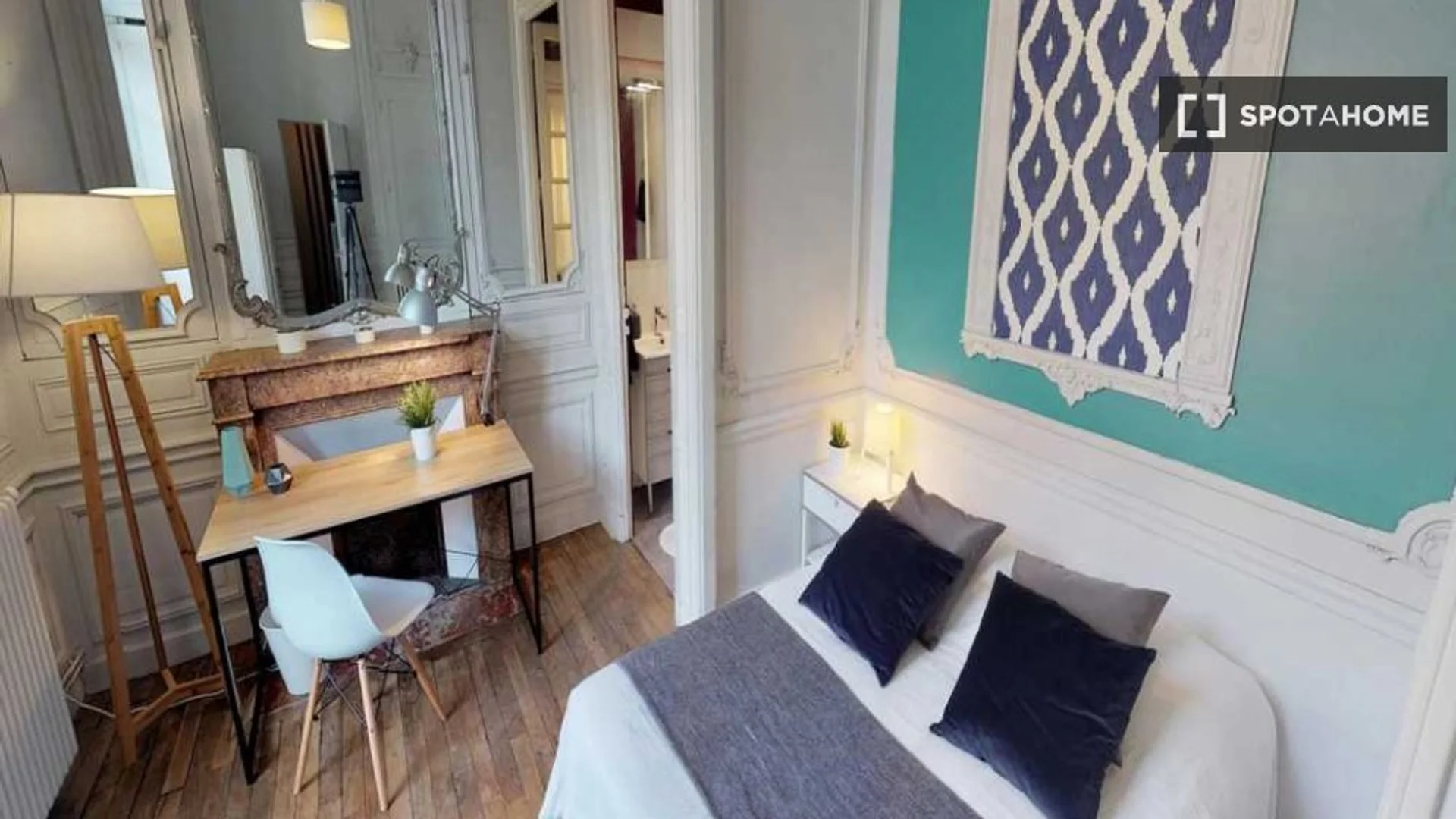 Chambre d'étudiant confortable et spacieuse dans