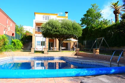 Apartamento inteiro em Calle Cerro de las 40 Chicas, imagem 1 de 33