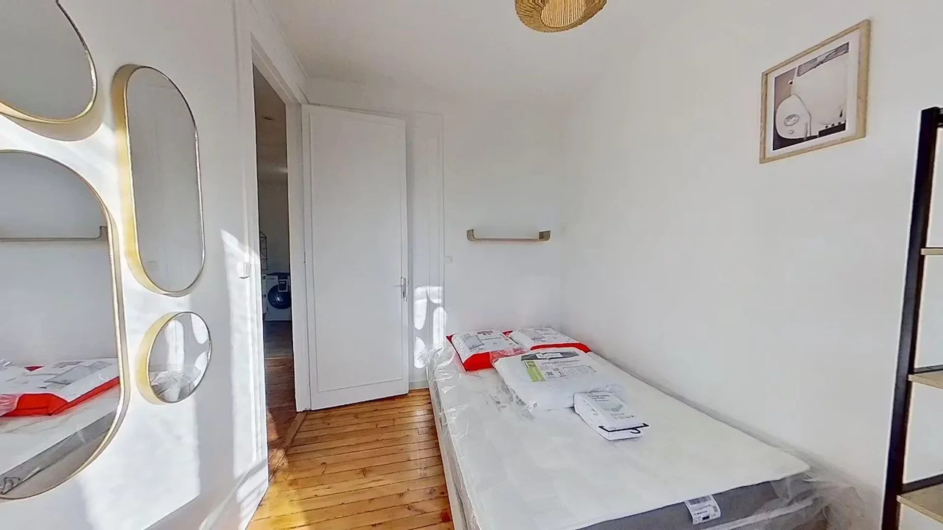 Zimmer in Studentenwohnung in zu vermieten, voll möbliert