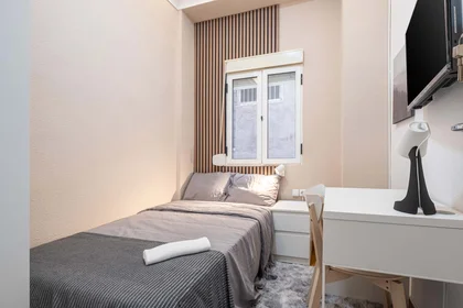 Quarto privado em Av. de Aguilera, 18, 1ºb 1, 03006 Alicante (Alacant), Alicante, Spain, imagem 6 de 19