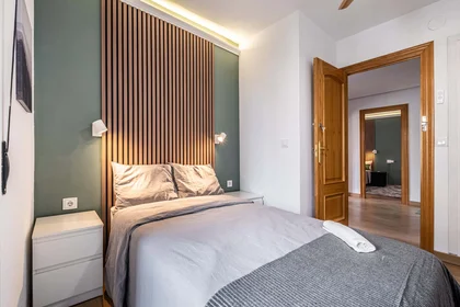 Chambre privée à Carrer Cardenal Belluga, 25, 2g 1, 03005 Alacant, Alicante, Spain, image 4 de 16