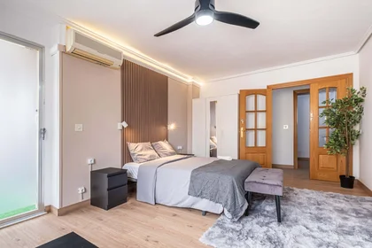 Chambre privée à Carrer Cardenal Belluga, 25, 2g 1, 03005 Alacant, Alicante, Spain, image 2 de 18