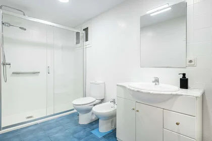 Chambre privée à Carrer Cardenal Belluga, 25, 2g 1, 03005 Alacant, Alicante, Spain, image 9 de 15