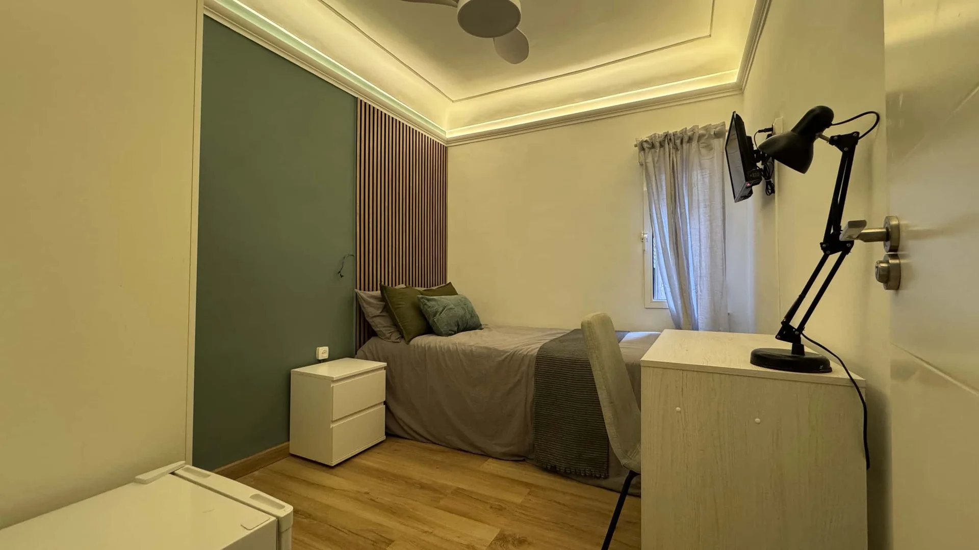 Chambre d'étudiant économique avec emplacement pratique dans 