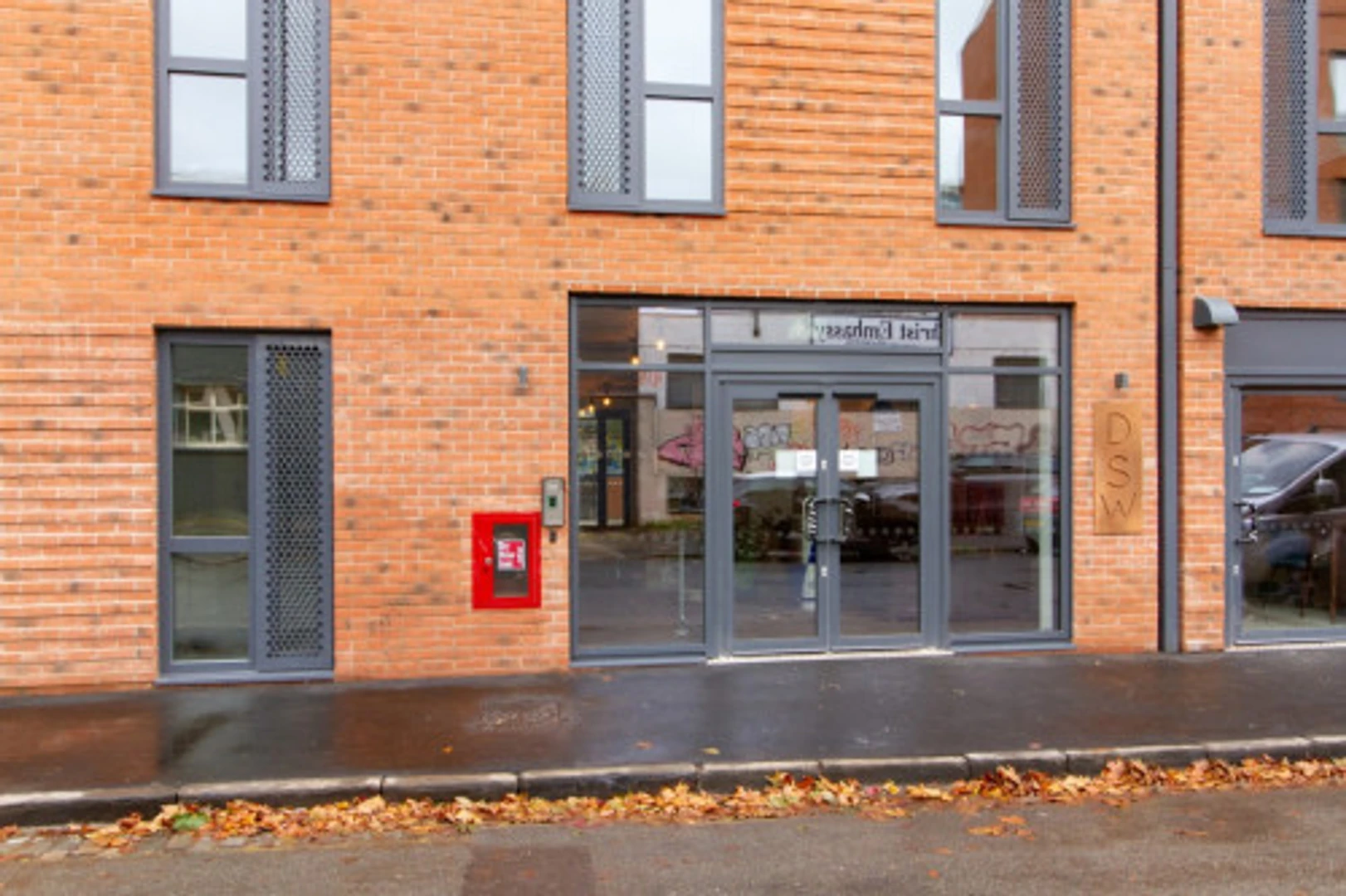 Economical student room with convenient location in 