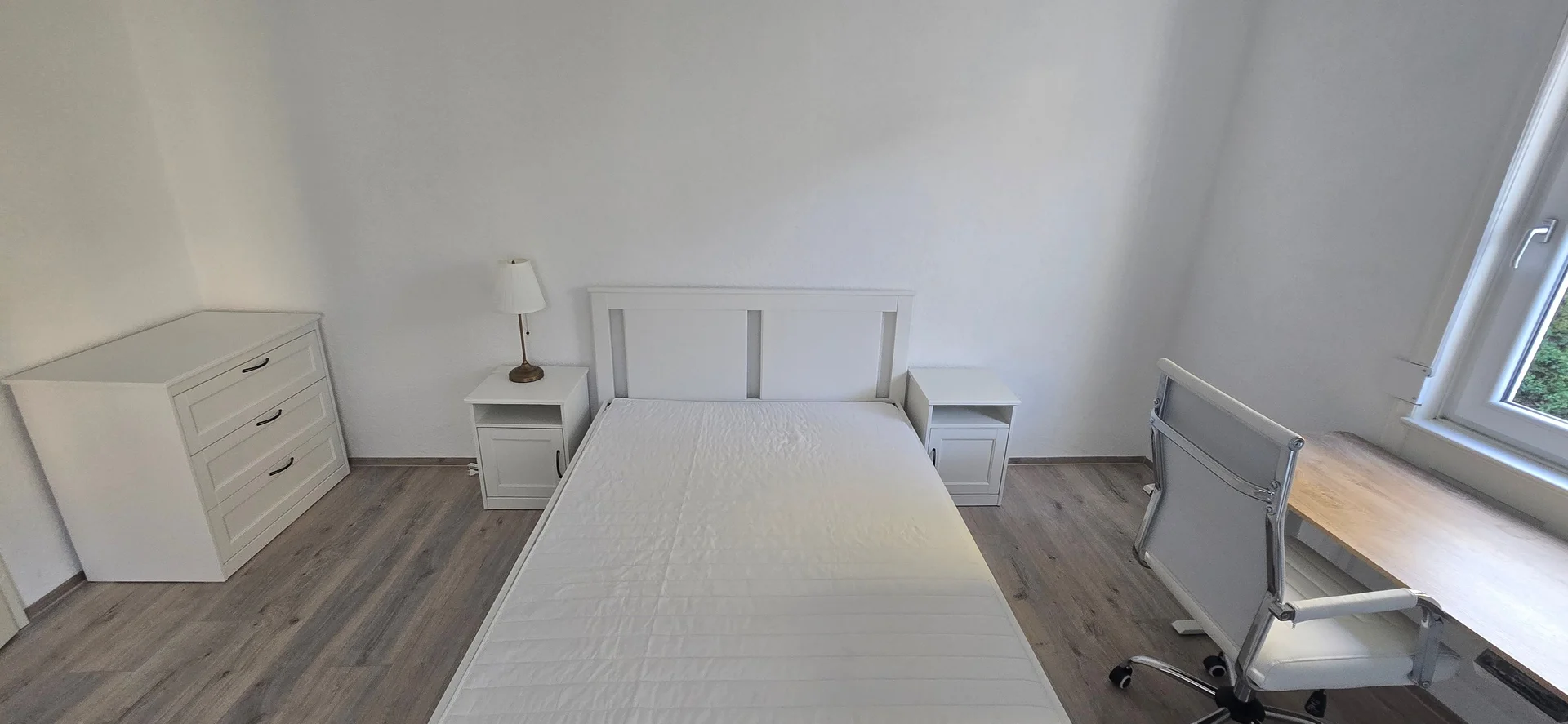 Chambre d'étudiant confortable et spacieuse dans 
