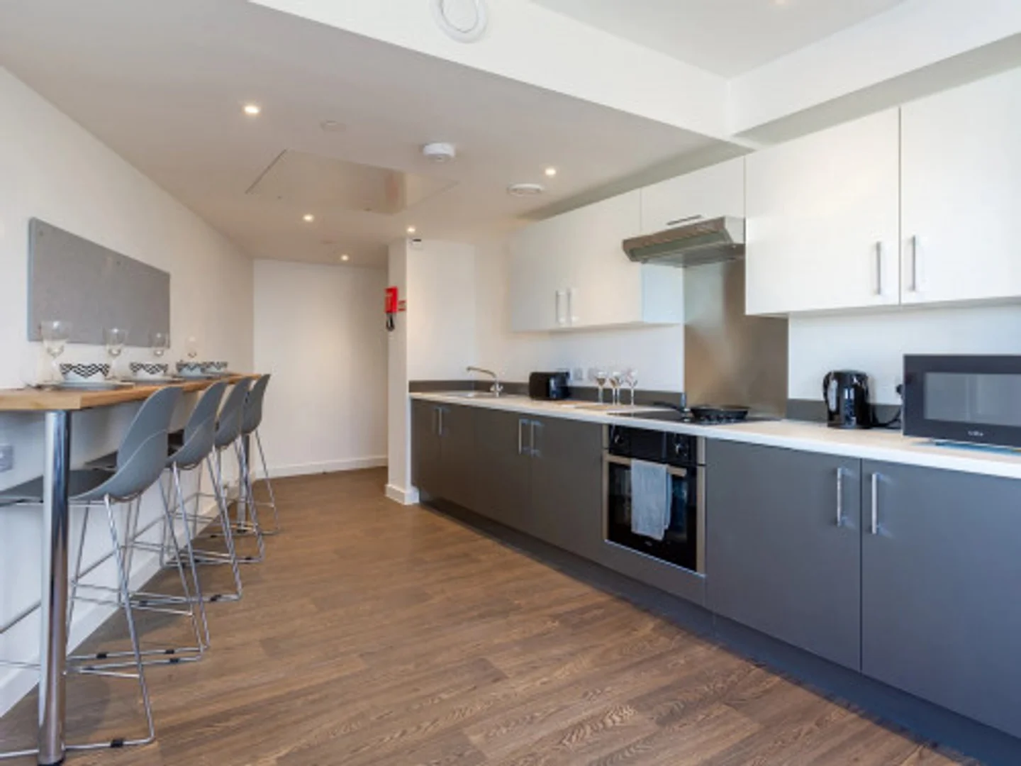 Economical student room with convenient location in 