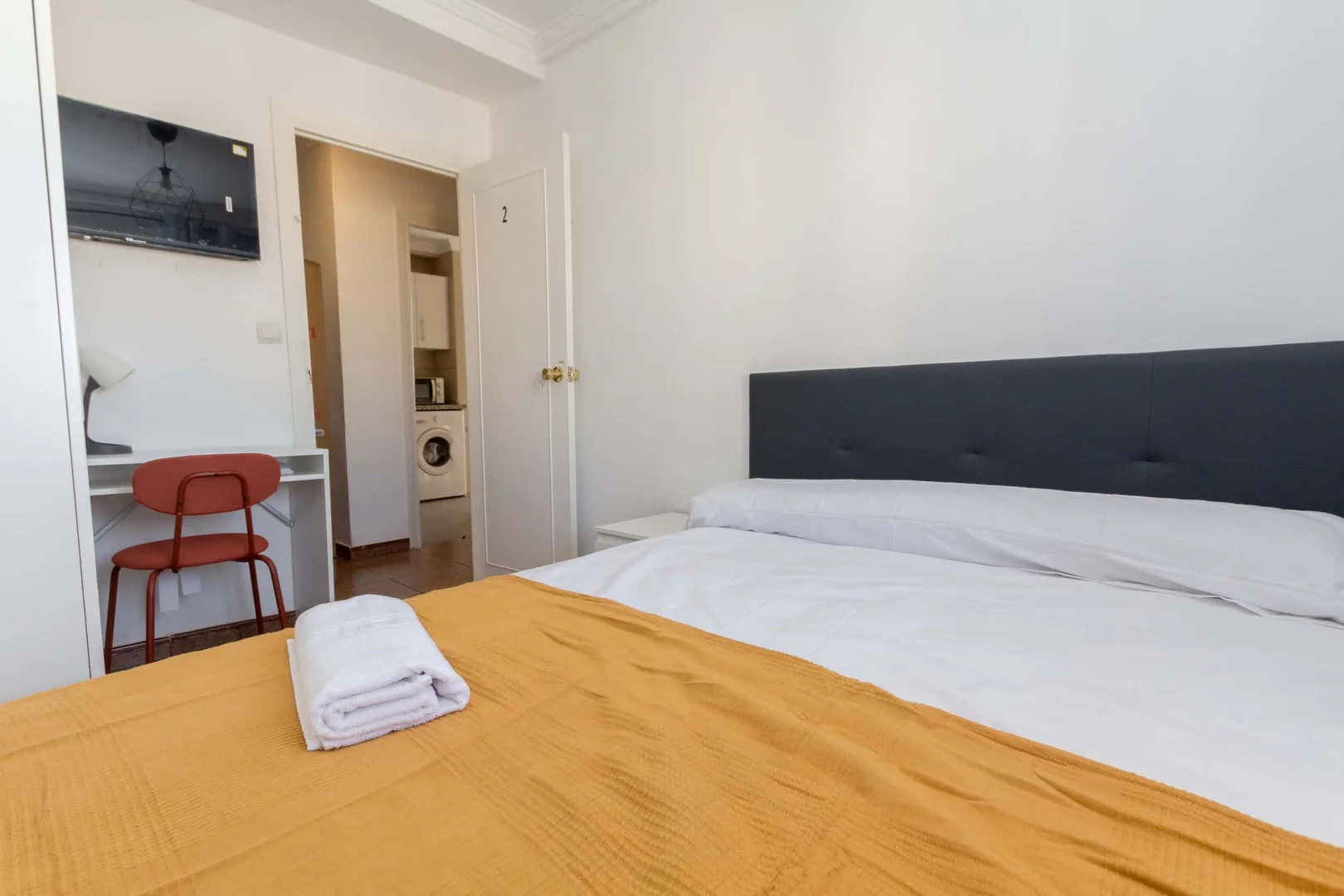 Komfortables und geräumiges Studentenzimmer in 