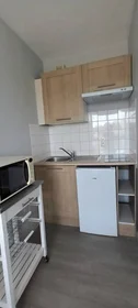 Quarto privado em Le mans, 72000, imagem 1 de 5