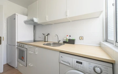 Prywatny pokój Calle Jacinto Benavente, obraz 5 20