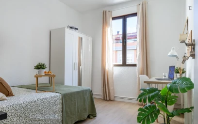 Prywatny pokój Calle Jacinto Benavente, obraz 4 14