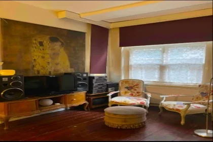 Dairenin tamamı konumu Sururi Mehmet Efendi Mahallesi,  Aynali Cesme Caddesi, Emin Cami Sokak, Deniz Apt, No:29, Beyoglu, 14 30 görüntüsü