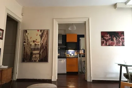 Dairenin tamamı konumu Sururi Mehmet Efendi Mahallesi,  Aynali Cesme Caddesi, Emin Cami Sokak, Deniz Apt, No:29, Beyoglu, 10 30 görüntüsü