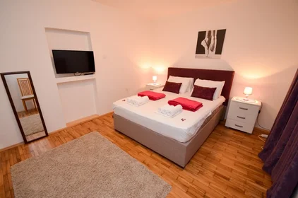 Dairenin tamamı konumu Tabacina, Marovina 12, 9 28 görüntüsü