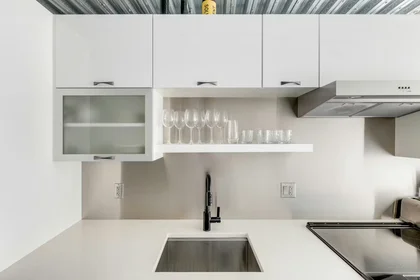 Entire apartment at Sidney Street, Cambridgeport, image 7 of 10