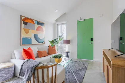 Apartamento inteiro em Overland Avenue, Palms, imagem 1 de 10