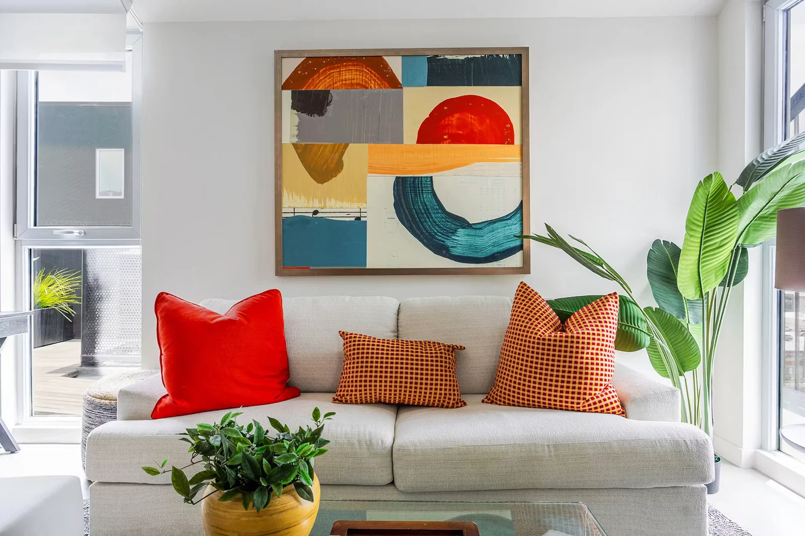 Overland Avenue, Palms