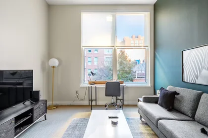 Apartamento inteiro em 8th Street Northwest, Northwest Washington, imagem 1 de 10