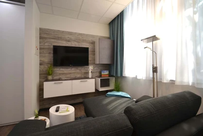 Stanza privata in Kaiserstraße 73, 63065 Offenbach am Main, Germany, immagine 1 di 10