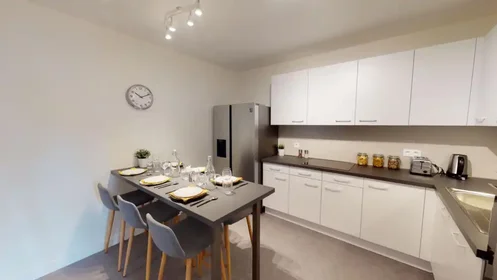 Habitación privada en Rue Bellegarde, imagen 8 de 18