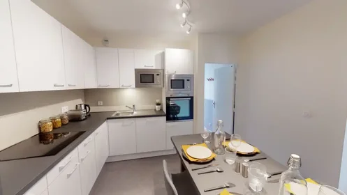 Habitación privada en Rue Bellegarde, imagen 9 de 18