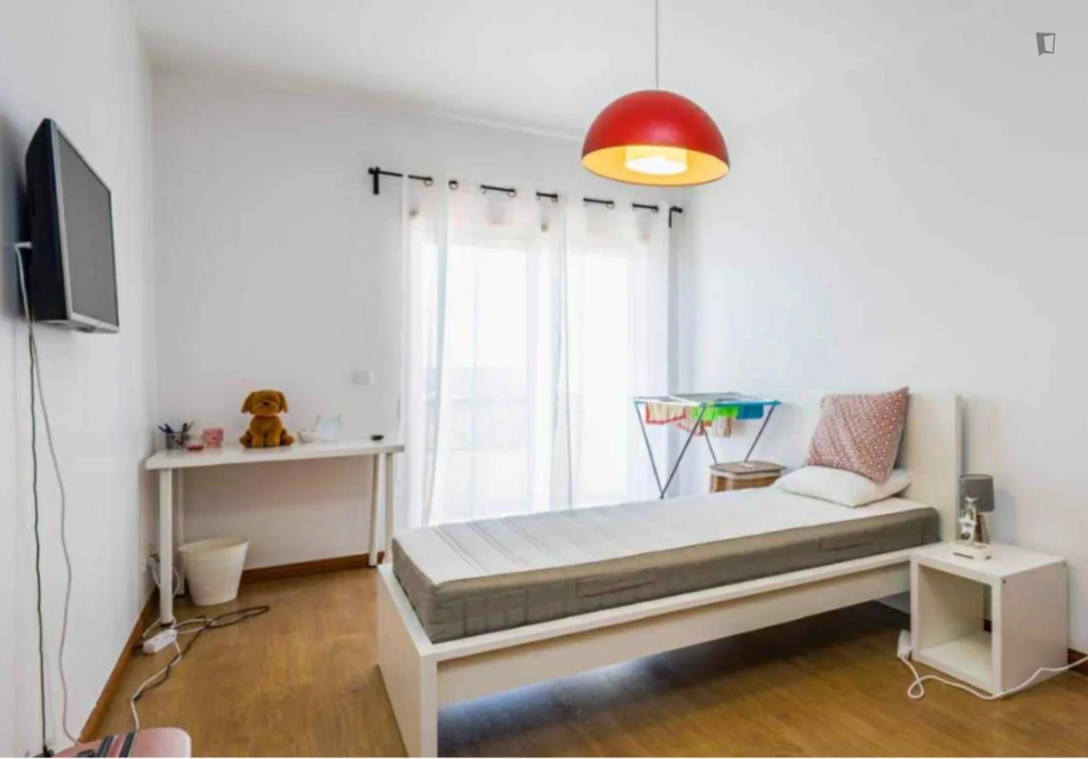 Quarto acolhedor para estudantes disponível em 