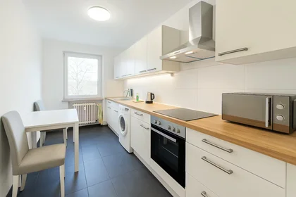 Private room at Milbertshofener Straße, Milbertshofen, image 4 of 10