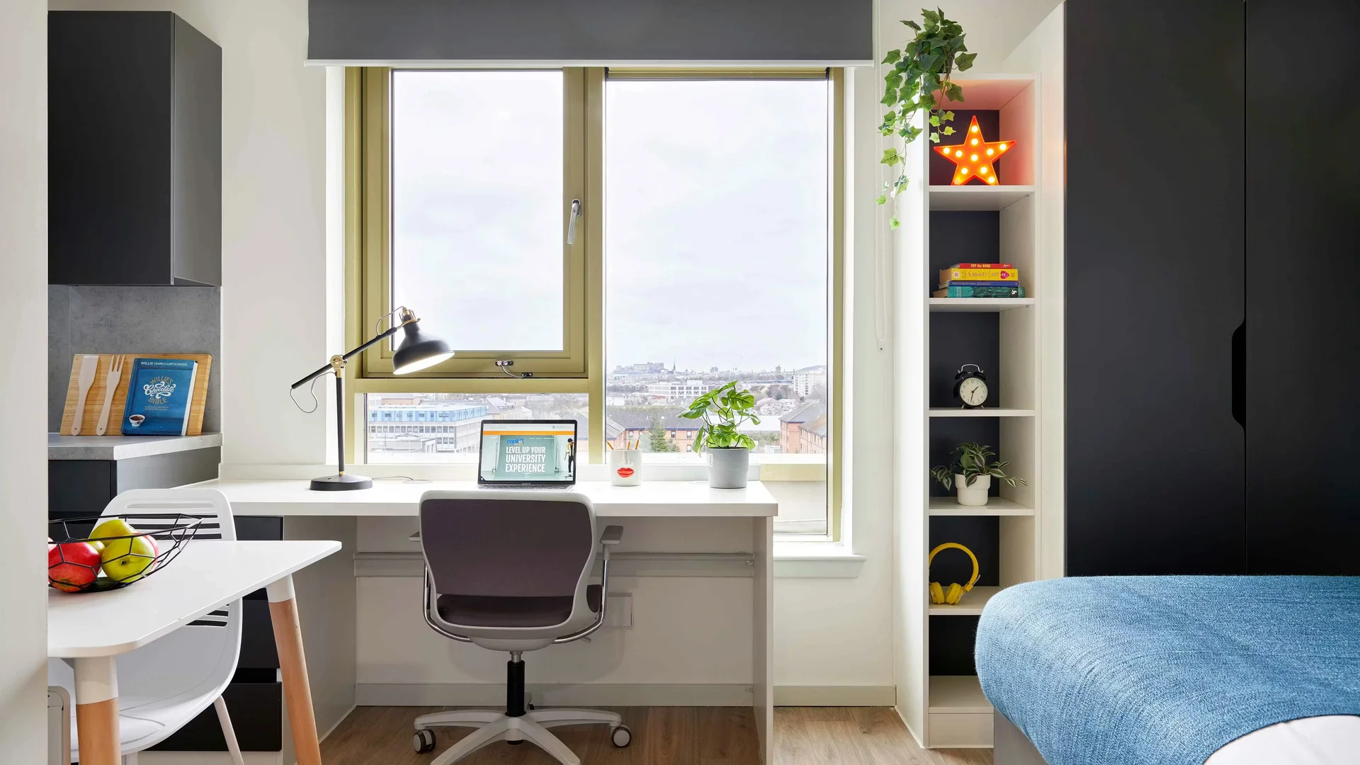Quarto para alugar em apartamento de estudantes em , totalmente mobilado
