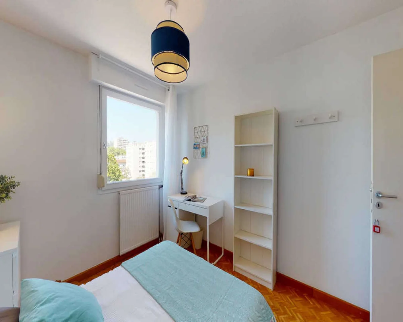 Chambre à louer dans un appartement d'étudiant à , entièrement meublée