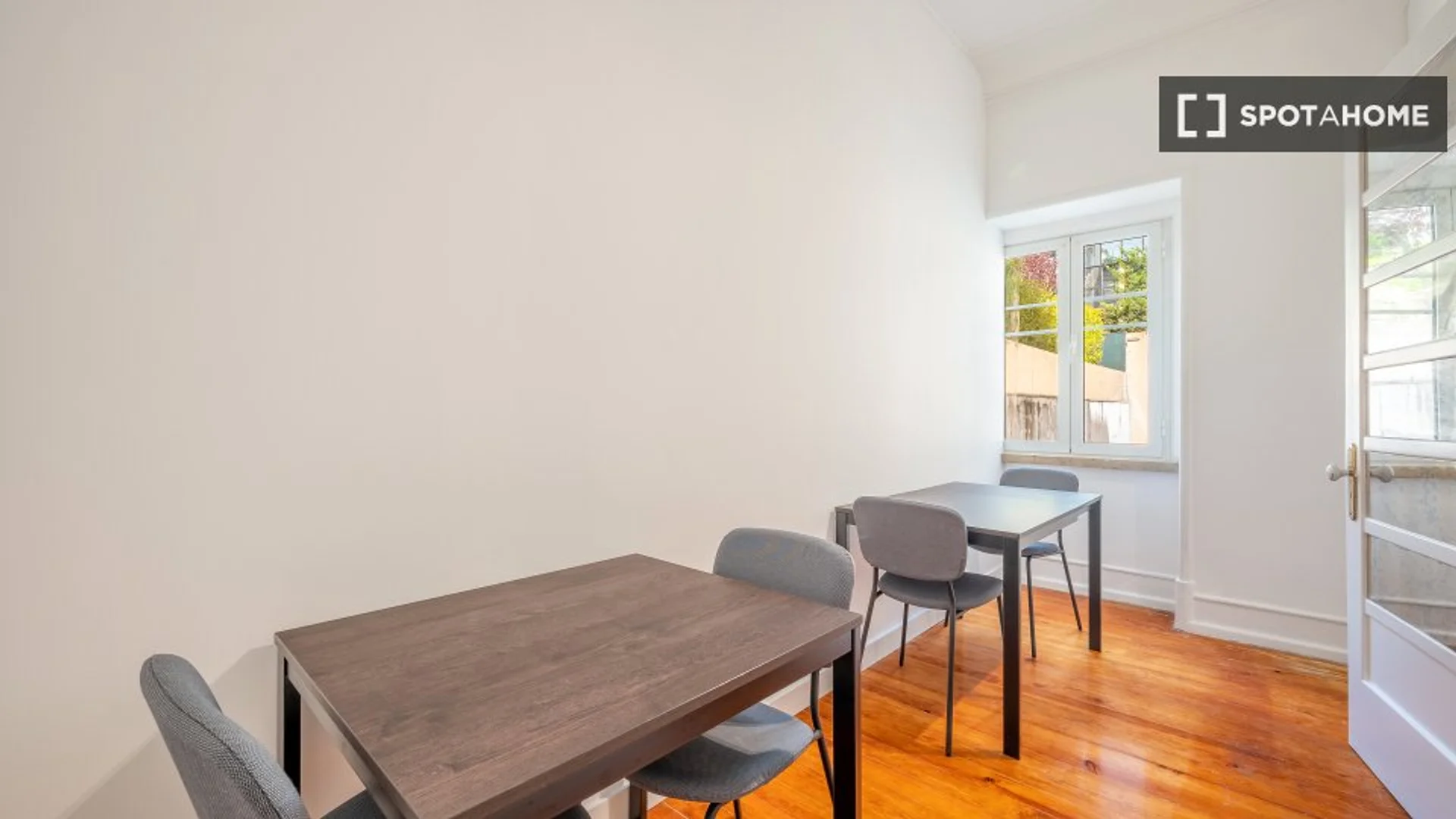 Chambre d'étudiant confortable et spacieuse dans 
