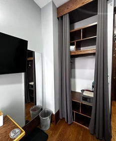 Özel oda konumu Miller Ave, Brooklyn, NY, 15 15 görüntüsü