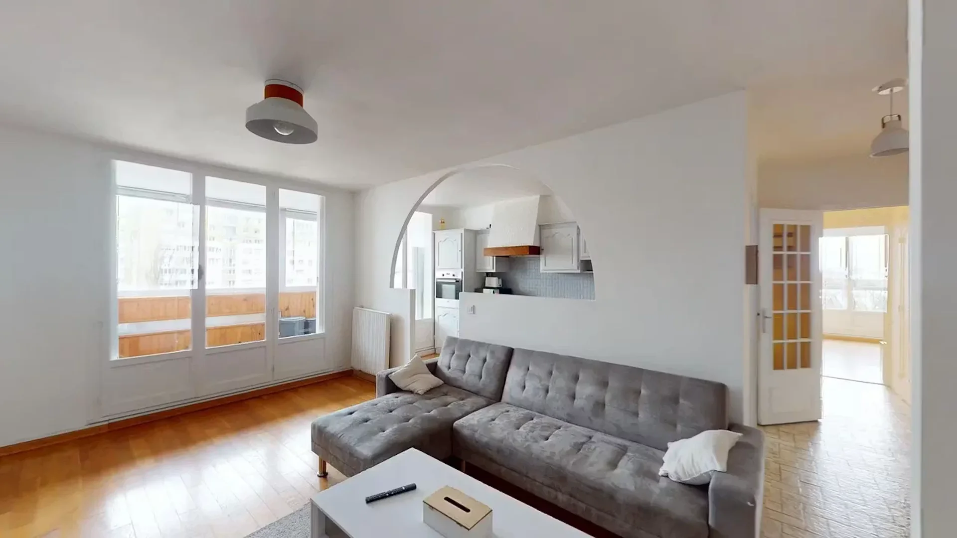 Chambre d'étudiant économique avec emplacement pratique dans 