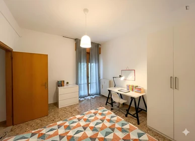 Private room at Viale Livio Salinatore, image 2 of 7
