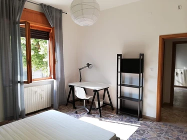 Private room at Viale Livio Salinatore, image 3 of 7