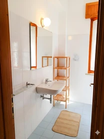 Private room at Viale Livio Salinatore, image 5 of 7