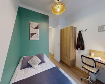 Özel oda konumu 148, Rue de Saussure, 1 10 görüntüsü