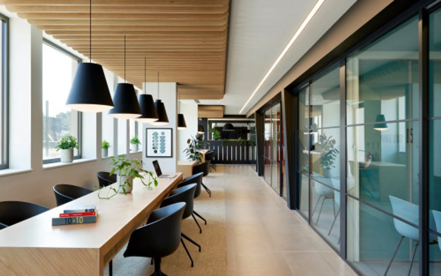Student-friendly room in  with modern amenities