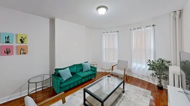 Privatzimmer in der #1875: Roxbury Boston 02119, bild 1 von 10