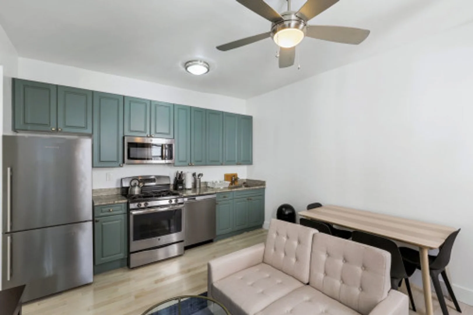 Habitación estudiantil económica con ubicación conveniente en 