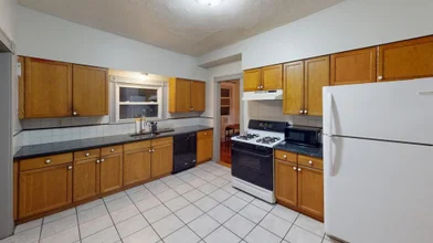 Habitación privada en #1235: Allston Boston 02134, imagen 1 de 10