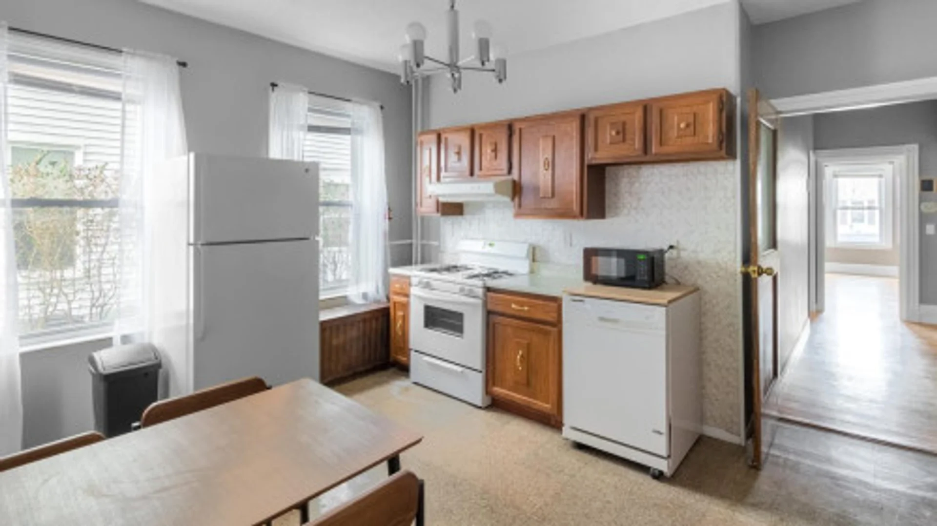 Room for rent in student apartment in , fully furnished