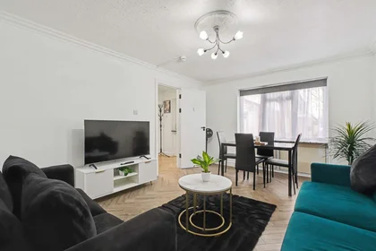 Alojamiento entero en Wyldfield Gardens, imagen 1 de 10