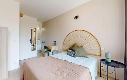Private room at 14 Av. Henri Barbusse, 92700 Colombes, France, image 7 of 18