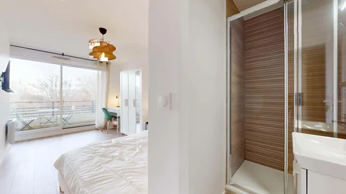 Özel oda konumu 83 Bd Charles de Gaulle, 92700 Colombes, France, 3 20 görüntüsü