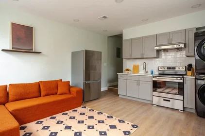 Entire apartment at South 9th Street 1816, image 1 of 10