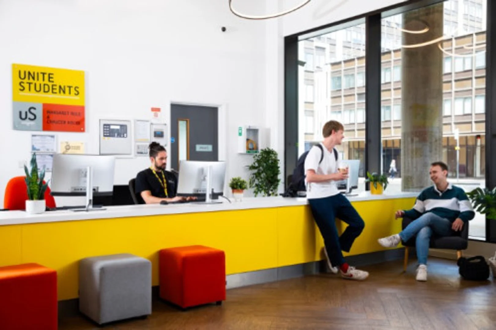 Habitación estudiantil económica cerca del campus en 