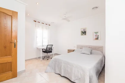 Private room at Carrer Mario Pastor Sempere, Camí dels Magros, image 1 of 10