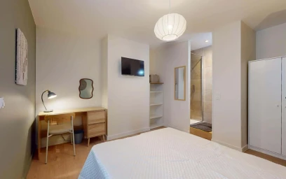 私人房间 在 29 Rue Landouzy, 51100 Reims, France, 20的图像6