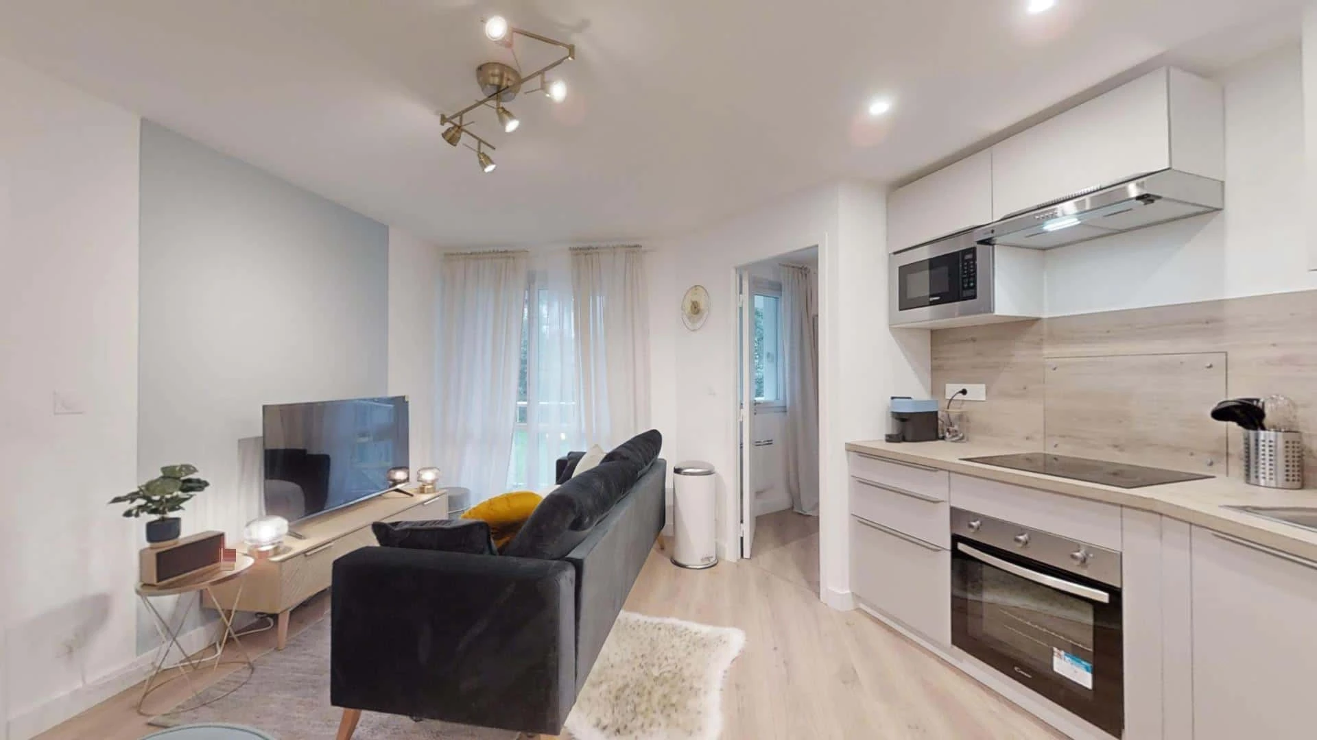 Habitación para estudiantes en  con área de estudio y facilidades compartidas